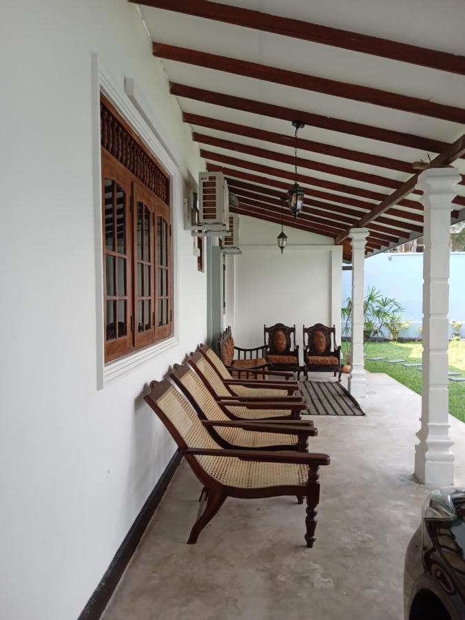 Bed and Breakfast Sky Bloom Homagama Exterior foto
