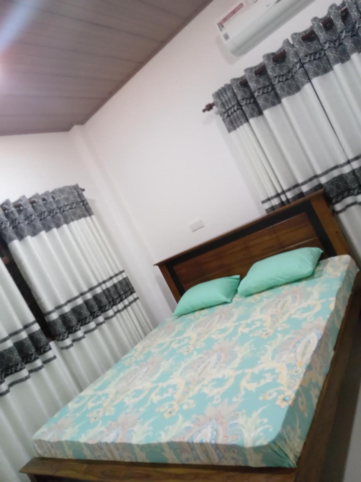 Bed and Breakfast Sky Bloom Homagama Exterior foto