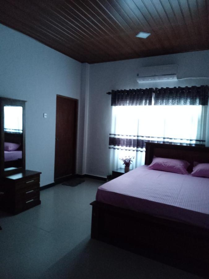 Bed and Breakfast Sky Bloom Homagama Exterior foto
