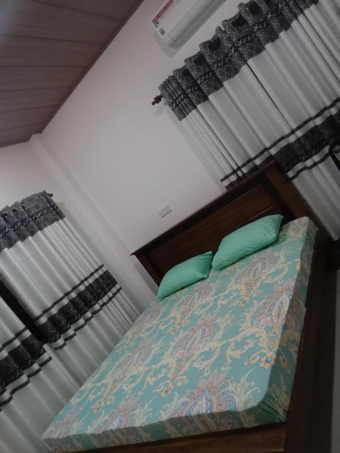 Bed and Breakfast Sky Bloom Homagama Exterior foto